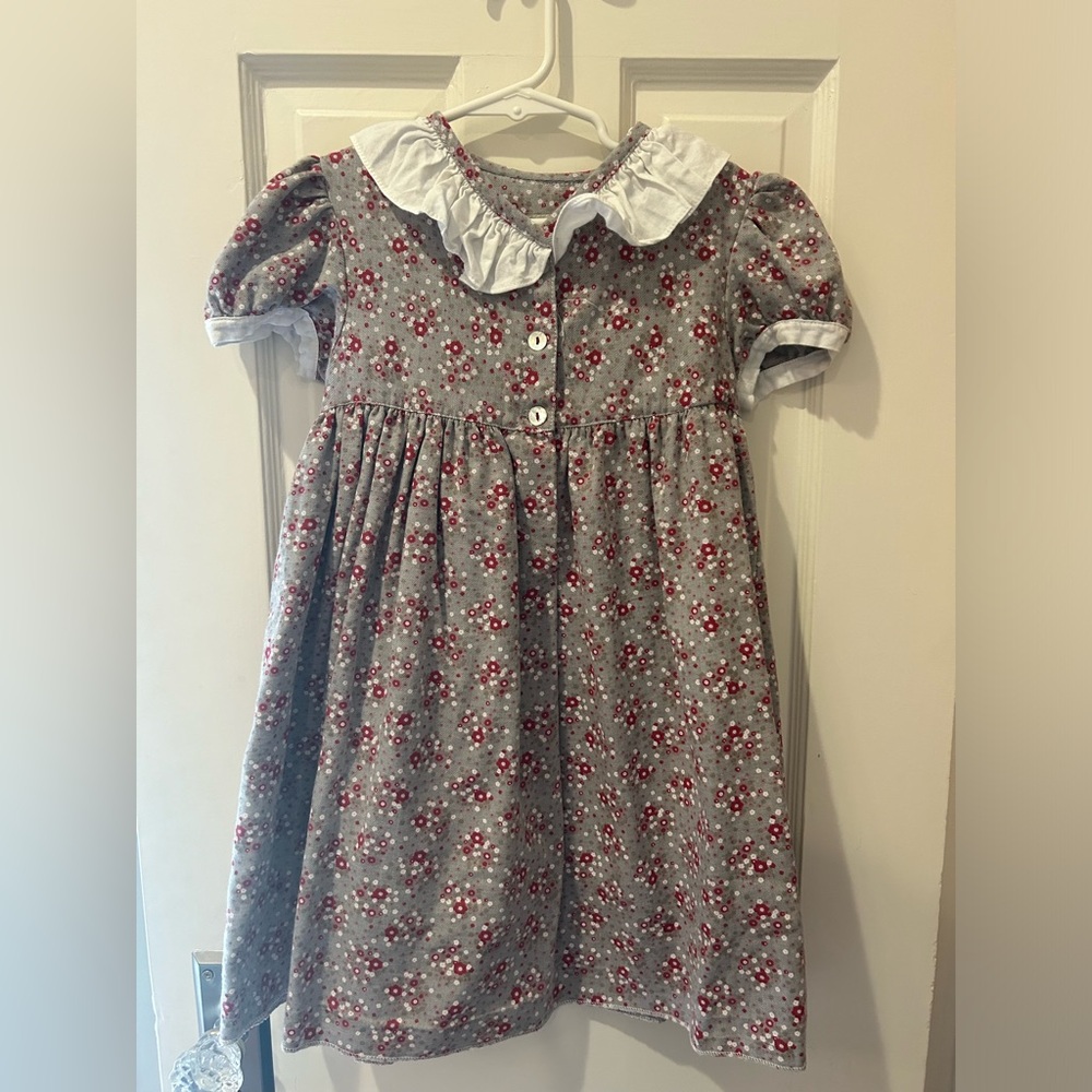 Lot of 3 girls dresses sizes 4/5